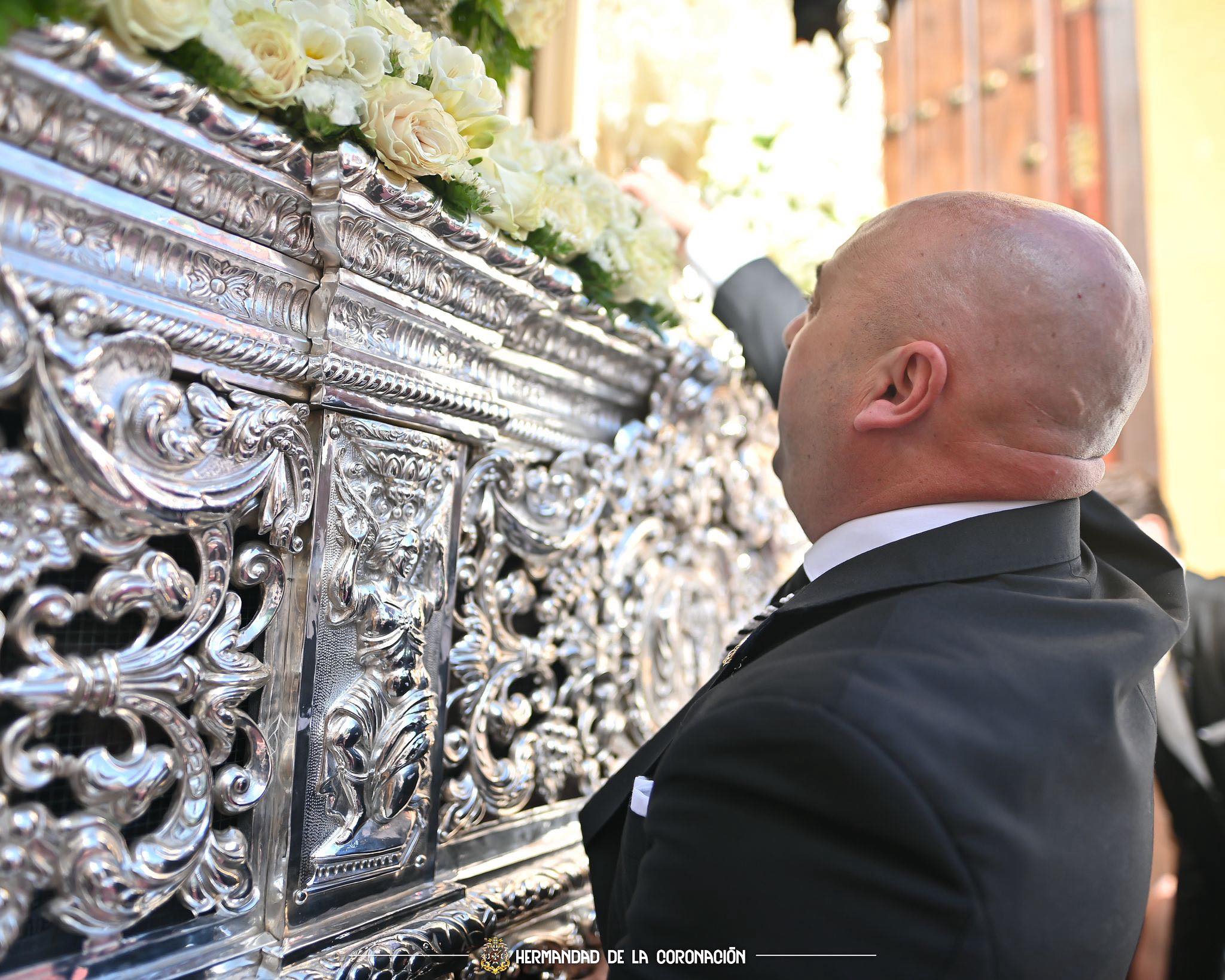 La Hermandad de la Coronación ratifica a Isaac Núñez Rosado como capataz de cofradía