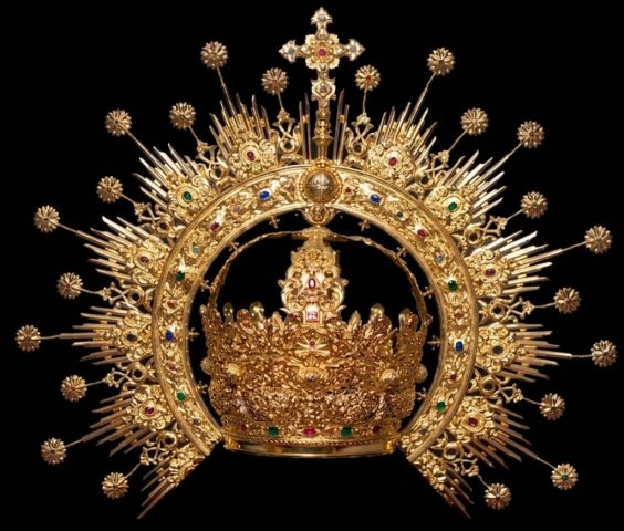 CORONA-PIEDAD