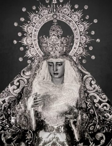 DESAMPARO-CON-CORONA-PIEDAD