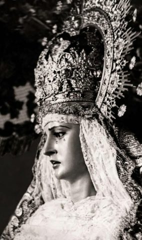 DESAMPARO-CON-CORONA-PIEDAD-II